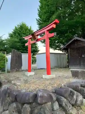 泉八坂神社の{uncategorized: "未分類", other: "その他", undefined: "問題あり", building: "その他建物", grave: "お墓", sacred_gate: "鳥居", guardian: "狛犬", statue: "像", buddha: "仏像", history: "歴史", nature: "自然", garden: "庭園", animal: "動物", pagoda: "塔", temizu: "手水舎", mountain_gate: "山門・神門", sanctuary: "本殿・本堂", subordinate: "末社・摂社", art: "芸術", scenery: "景色", jizo: "地蔵", ema: "絵馬", goshuin: "御朱印", omikuji: "おみくじ", items: "授与品その他", amulet: "お守り", goshuincho: "御朱印帳", eats: "食事", festival: "お祭り", votive_dance: "神楽", shichigosan: "七五三参", wedding: "結婚式", experience: "体験その他", initially: "初詣", around: "周辺", anti_infection: "感染症対策"}