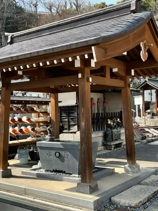 法玄寺の{uncategorized: "未分類", other: "その他", undefined: "問題あり", building: "その他建物", grave: "お墓", sacred_gate: "鳥居", guardian: "狛犬", statue: "像", buddha: "仏像", history: "歴史", nature: "自然", garden: "庭園", animal: "動物", pagoda: "塔", temizu: "手水舎", mountain_gate: "山門・神門", sanctuary: "本殿・本堂", subordinate: "末社・摂社", art: "芸術", scenery: "景色", jizo: "地蔵", ema: "絵馬", goshuin: "御朱印", omikuji: "おみくじ", items: "授与品その他", amulet: "お守り", goshuincho: "御朱印帳", eats: "食事", festival: "お祭り", votive_dance: "神楽", shichigosan: "七五三参", wedding: "結婚式", experience: "体験その他", initially: "初詣", around: "周辺", anti_infection: "感染症対策"}