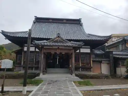 帆山寺の本殿・本堂