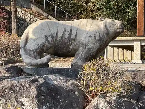 蓮華院寳生寺の像