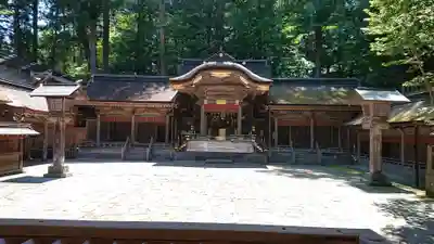 諏訪大社の本殿・本堂