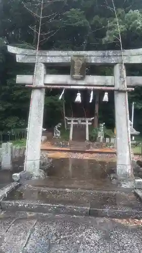 崎山八幡神社の鳥居