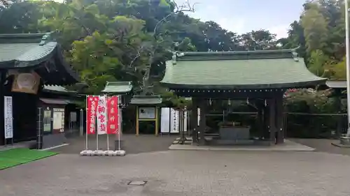 大宮八幡宮の山門・神門