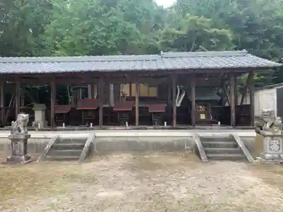 八柱社の本殿・本堂