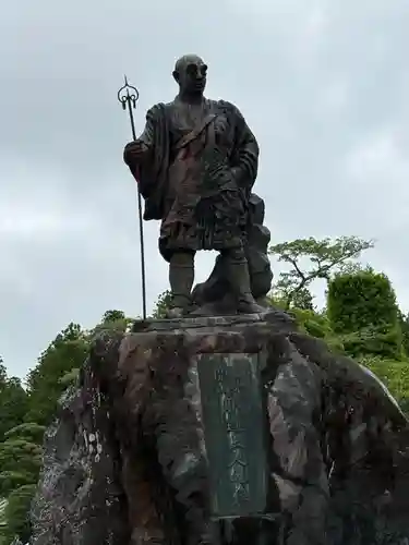 日光山輪王寺三仏堂(栃木県)