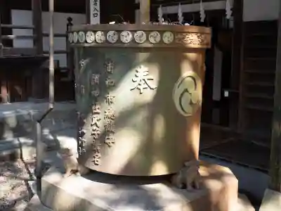 調神社の{uncategorized: "未分類", other: "その他", undefined: "問題あり", building: "その他建物", grave: "お墓", sacred_gate: "鳥居", guardian: "狛犬", statue: "像", buddha: "仏像", history: "歴史", nature: "自然", garden: "庭園", animal: "動物", pagoda: "塔", temizu: "手水舎", mountain_gate: "山門・神門", sanctuary: "本殿・本堂", subordinate: "末社・摂社", art: "芸術", scenery: "景色", jizo: "地蔵", ema: "絵馬", goshuin: "御朱印", omikuji: "おみくじ", items: "授与品その他", amulet: "お守り", goshuincho: "御朱印帳", eats: "食事", festival: "お祭り", votive_dance: "神楽", shichigosan: "七五三参", wedding: "結婚式", experience: "体験その他", initially: "初詣", around: "周辺", anti_infection: "感染症対策"}