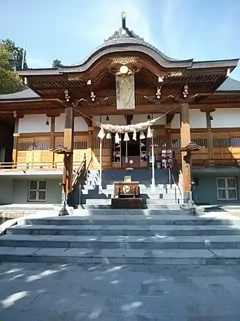 烏帽子山八幡宮の本殿・本堂