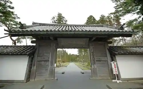 瑞巌寺の山門