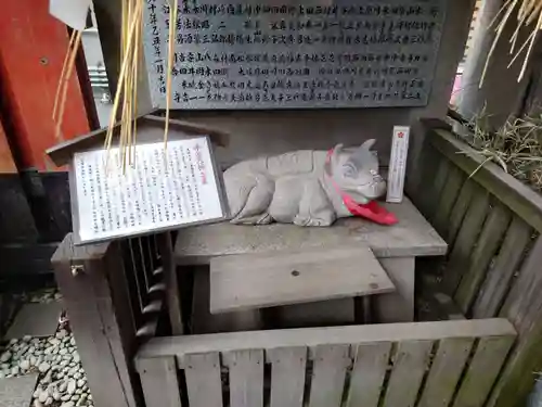 綱敷天神社御旅社の像