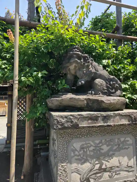 湯島天満宮の{uncategorized: "未分類", other: "その他", undefined: "問題あり", building: "その他建物", grave: "お墓", sacred_gate: "鳥居", guardian: "狛犬", statue: "像", buddha: "仏像", history: "歴史", nature: "自然", garden: "庭園", animal: "動物", pagoda: "塔", temizu: "手水舎", mountain_gate: "山門・神門", sanctuary: "本殿・本堂", subordinate: "末社・摂社", art: "芸術", scenery: "景色", jizo: "地蔵", ema: "絵馬", goshuin: "御朱印", omikuji: "おみくじ", items: "授与品その他", amulet: "お守り", goshuincho: "御朱印帳", eats: "食事", festival: "お祭り", votive_dance: "神楽", shichigosan: "七五三参", wedding: "結婚式", experience: "体験その他", initially: "初詣", around: "周辺", anti_infection: "感染症対策"}