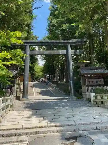 諏訪大社下社秋宮の鳥居