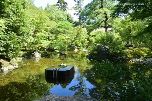 寒川神社の庭園