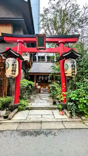 五十稲荷神社(栄寿稲荷神社)の鳥居