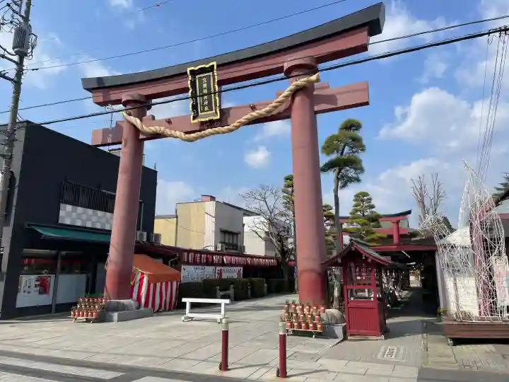 笠間稲荷神社の{uncategorized: "未分類", other: "その他", undefined: "問題あり", building: "その他建物", grave: "お墓", sacred_gate: "鳥居", guardian: "狛犬", statue: "像", buddha: "仏像", history: "歴史", nature: "自然", garden: "庭園", animal: "動物", pagoda: "塔", temizu: "手水舎", mountain_gate: "山門・神門", sanctuary: "本殿・本堂", subordinate: "末社・摂社", art: "芸術", scenery: "景色", jizo: "地蔵", ema: "絵馬", goshuin: "御朱印", omikuji: "おみくじ", items: "授与品その他", amulet: "お守り", goshuincho: "御朱印帳", eats: "食事", festival: "お祭り", votive_dance: "神楽", shichigosan: "七五三参", wedding: "結婚式", experience: "体験その他", initially: "初詣", around: "周辺", anti_infection: "感染症対策"}