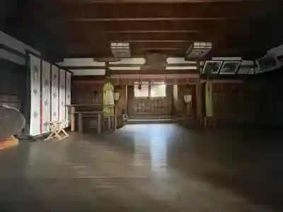 勝手神社の{uncategorized: "未分類", other: "その他", undefined: "問題あり", building: "その他建物", grave: "お墓", sacred_gate: "鳥居", guardian: "狛犬", statue: "像", buddha: "仏像", history: "歴史", nature: "自然", garden: "庭園", animal: "動物", pagoda: "塔", temizu: "手水舎", mountain_gate: "山門・神門", sanctuary: "本殿・本堂", subordinate: "末社・摂社", art: "芸術", scenery: "景色", jizo: "地蔵", ema: "絵馬", goshuin: "御朱印", omikuji: "おみくじ", items: "授与品その他", amulet: "お守り", goshuincho: "御朱印帳", eats: "食事", festival: "お祭り", votive_dance: "神楽", shichigosan: "七五三参", wedding: "結婚式", experience: "体験その他", initially: "初詣", around: "周辺", anti_infection: "感染症対策"}