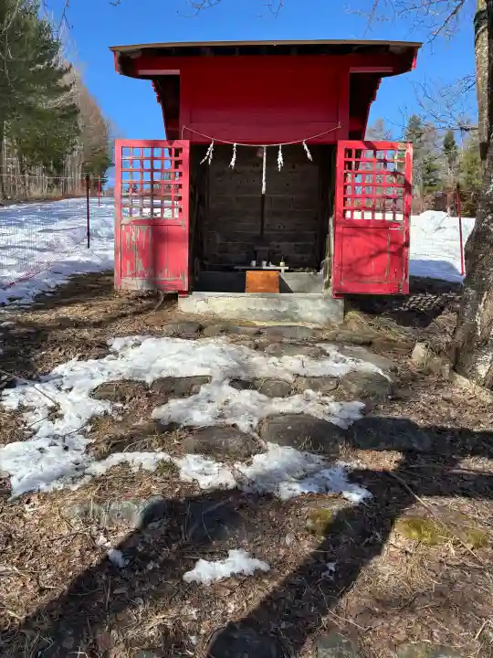 十二山神社の{uncategorized: "未分類", other: "その他", undefined: "問題あり", building: "その他建物", grave: "お墓", sacred_gate: "鳥居", guardian: "狛犬", statue: "像", buddha: "仏像", history: "歴史", nature: "自然", garden: "庭園", animal: "動物", pagoda: "塔", temizu: "手水舎", mountain_gate: "山門・神門", sanctuary: "本殿・本堂", subordinate: "末社・摂社", art: "芸術", scenery: "景色", jizo: "地蔵", ema: "絵馬", goshuin: "御朱印", omikuji: "おみくじ", items: "授与品その他", amulet: "お守り", goshuincho: "御朱印帳", eats: "食事", festival: "お祭り", votive_dance: "神楽", shichigosan: "七五三参", wedding: "結婚式", experience: "体験その他", initially: "初詣", around: "周辺", anti_infection: "感染症対策"}