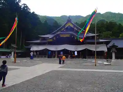 彌彦神社の本殿・本堂