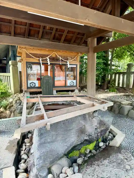 伊勢山皇大神宮の{uncategorized: "未分類", other: "その他", undefined: "問題あり", building: "その他建物", grave: "お墓", sacred_gate: "鳥居", guardian: "狛犬", statue: "像", buddha: "仏像", history: "歴史", nature: "自然", garden: "庭園", animal: "動物", pagoda: "塔", temizu: "手水舎", mountain_gate: "山門・神門", sanctuary: "本殿・本堂", subordinate: "末社・摂社", art: "芸術", scenery: "景色", jizo: "地蔵", ema: "絵馬", goshuin: "御朱印", omikuji: "おみくじ", items: "授与品その他", amulet: "お守り", goshuincho: "御朱印帳", eats: "食事", festival: "お祭り", votive_dance: "神楽", shichigosan: "七五三参", wedding: "結婚式", experience: "体験その他", initially: "初詣", around: "周辺", anti_infection: "感染症対策"}