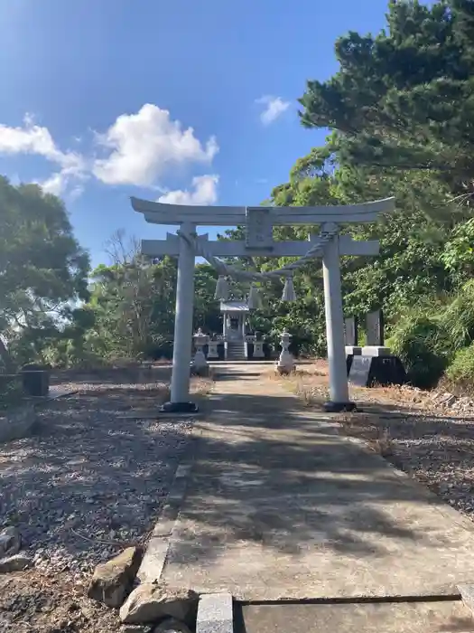 尖閣神社の鳥居