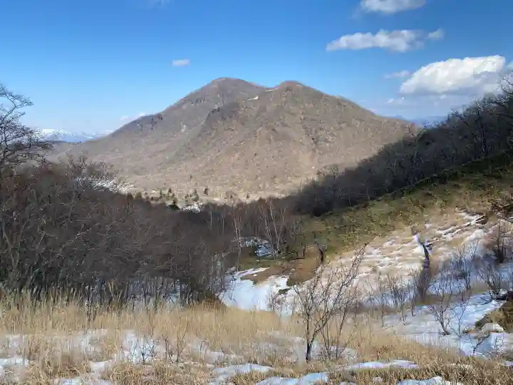 赤城神社の{uncategorized: "未分類", other: "その他", undefined: "問題あり", building: "その他建物", grave: "お墓", sacred_gate: "鳥居", guardian: "狛犬", statue: "像", buddha: "仏像", history: "歴史", nature: "自然", garden: "庭園", animal: "動物", pagoda: "塔", temizu: "手水舎", mountain_gate: "山門・神門", sanctuary: "本殿・本堂", subordinate: "末社・摂社", art: "芸術", scenery: "景色", jizo: "地蔵", ema: "絵馬", goshuin: "御朱印", omikuji: "おみくじ", items: "授与品その他", amulet: "お守り", goshuincho: "御朱印帳", eats: "食事", festival: "お祭り", votive_dance: "神楽", shichigosan: "七五三参", wedding: "結婚式", experience: "体験その他", initially: "初詣", around: "周辺", anti_infection: "感染症対策"}
