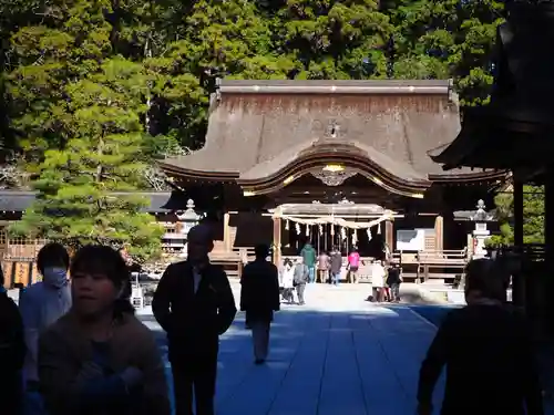 小國神社の本殿