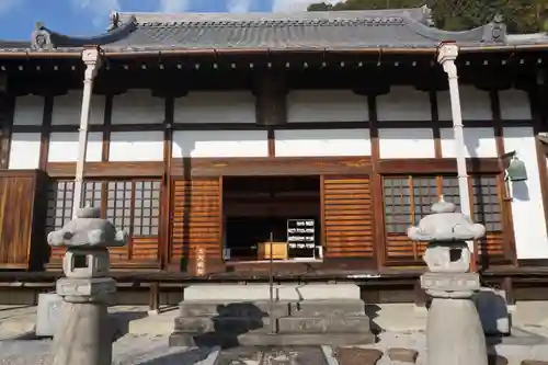 龍済寺の本殿・本堂