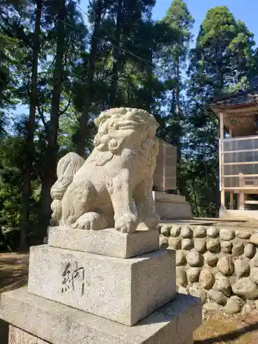 頭川神社の狛犬