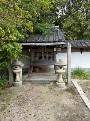 三宝荒神宮の{uncategorized: "未分類", other: "その他", undefined: "問題あり", building: "その他建物", grave: "お墓", sacred_gate: "鳥居", guardian: "狛犬", statue: "像", buddha: "仏像", history: "歴史", nature: "自然", garden: "庭園", animal: "動物", pagoda: "塔", temizu: "手水舎", mountain_gate: "山門・神門", sanctuary: "本殿・本堂", subordinate: "末社・摂社", art: "芸術", scenery: "景色", jizo: "地蔵", ema: "絵馬", goshuin: "御朱印", omikuji: "おみくじ", items: "授与品その他", amulet: "お守り", goshuincho: "御朱印帳", eats: "食事", festival: "お祭り", votive_dance: "神楽", shichigosan: "七五三参", wedding: "結婚式", experience: "体験その他", initially: "初詣", around: "周辺", anti_infection: "感染症対策"}