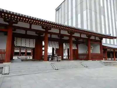 薬師寺の山門・神門