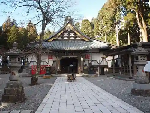 久遠寺の本殿