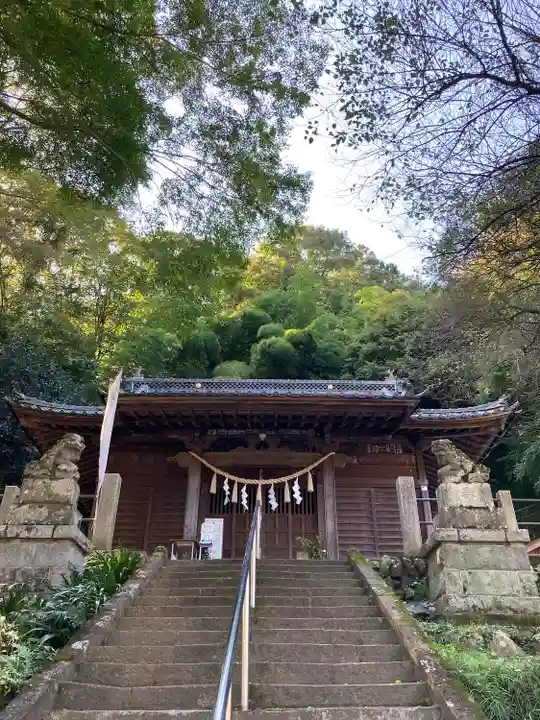高尾山麓氷川神社の本殿・本堂