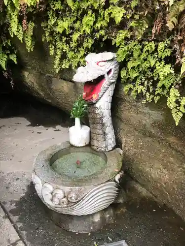 銭洗弁財天宇賀福神社(神奈川県)