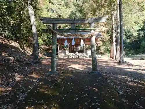 八幡神社の鳥居