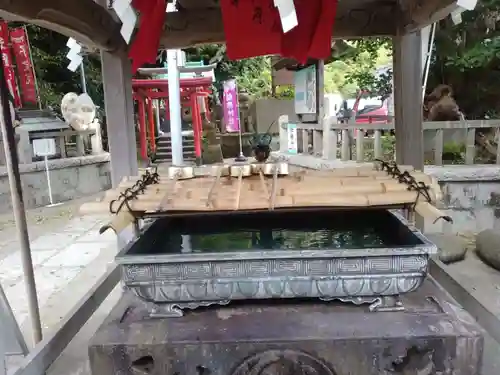 海南神社の手水舎