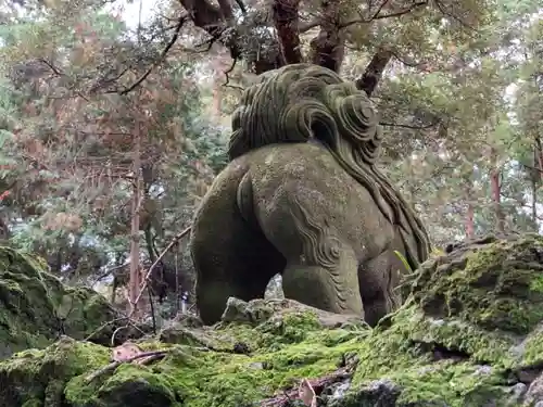 御嶽神社の狛犬