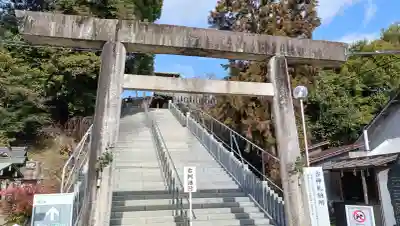 針綱神社の{uncategorized: "未分類", other: "その他", undefined: "問題あり", building: "その他建物", grave: "お墓", sacred_gate: "鳥居", guardian: "狛犬", statue: "像", buddha: "仏像", history: "歴史", nature: "自然", garden: "庭園", animal: "動物", pagoda: "塔", temizu: "手水舎", mountain_gate: "山門・神門", sanctuary: "本殿・本堂", subordinate: "末社・摂社", art: "芸術", scenery: "景色", jizo: "地蔵", ema: "絵馬", goshuin: "御朱印", omikuji: "おみくじ", items: "授与品その他", amulet: "お守り", goshuincho: "御朱印帳", eats: "食事", festival: "お祭り", votive_dance: "神楽", shichigosan: "七五三参", wedding: "結婚式", experience: "体験その他", initially: "初詣", around: "周辺", anti_infection: "感染症対策"}
