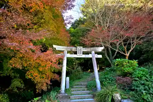 事任八幡宮の鳥居