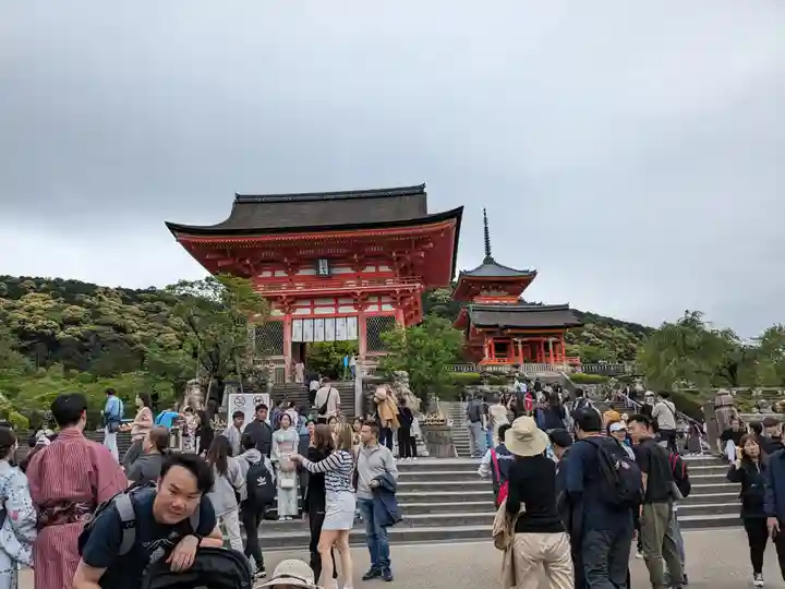 清水寺の山門・神門