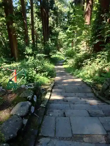 出羽神社(出羽三山神社)～三神合祭殿～の建物その他