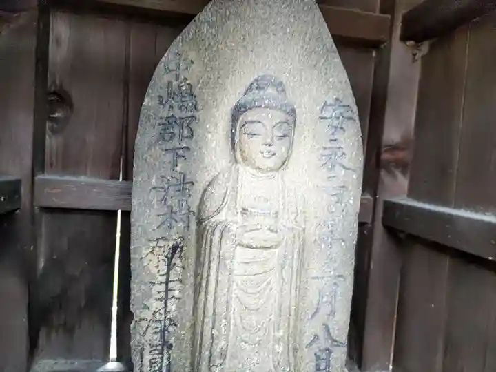 山神社(下津新町)の仏像