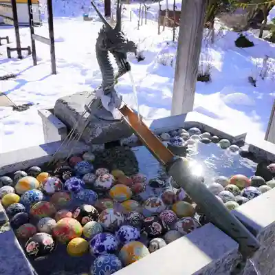 白根三吉神社の手水舎