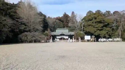 栃木縣護國神社の{uncategorized: "未分類", other: "その他", undefined: "問題あり", building: "その他建物", grave: "お墓", sacred_gate: "鳥居", guardian: "狛犬", statue: "像", buddha: "仏像", history: "歴史", nature: "自然", garden: "庭園", animal: "動物", pagoda: "塔", temizu: "手水舎", mountain_gate: "山門・神門", sanctuary: "本殿・本堂", subordinate: "末社・摂社", art: "芸術", scenery: "景色", jizo: "地蔵", ema: "絵馬", goshuin: "御朱印", omikuji: "おみくじ", items: "授与品その他", amulet: "お守り", goshuincho: "御朱印帳", eats: "食事", festival: "お祭り", votive_dance: "神楽", shichigosan: "七五三参", wedding: "結婚式", experience: "体験その他", initially: "初詣", around: "周辺", anti_infection: "感染症対策"}