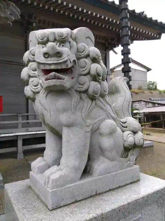 日吉神社の{uncategorized: "未分類", other: "その他", undefined: "問題あり", building: "その他建物", grave: "お墓", sacred_gate: "鳥居", guardian: "狛犬", statue: "像", buddha: "仏像", history: "歴史", nature: "自然", garden: "庭園", animal: "動物", pagoda: "塔", temizu: "手水舎", mountain_gate: "山門・神門", sanctuary: "本殿・本堂", subordinate: "末社・摂社", art: "芸術", scenery: "景色", jizo: "地蔵", ema: "絵馬", goshuin: "御朱印", omikuji: "おみくじ", items: "授与品その他", amulet: "お守り", goshuincho: "御朱印帳", eats: "食事", festival: "お祭り", votive_dance: "神楽", shichigosan: "七五三参", wedding: "結婚式", experience: "体験その他", initially: "初詣", around: "周辺", anti_infection: "感染症対策"}