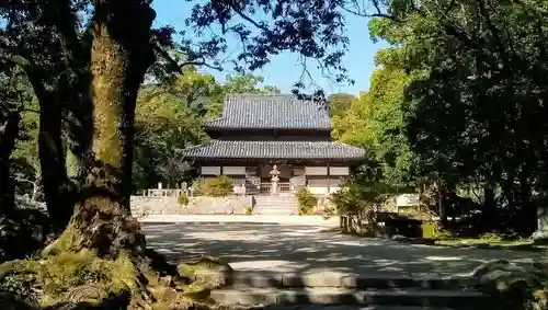 観世音寺の本殿