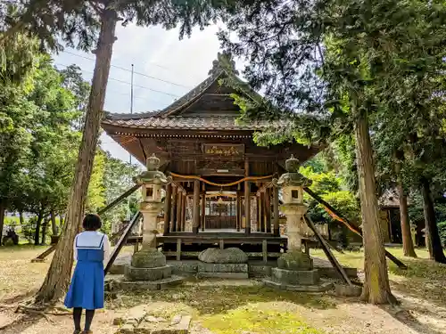 八柱神社の本殿・本堂