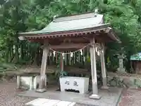 白山神社の手水舎