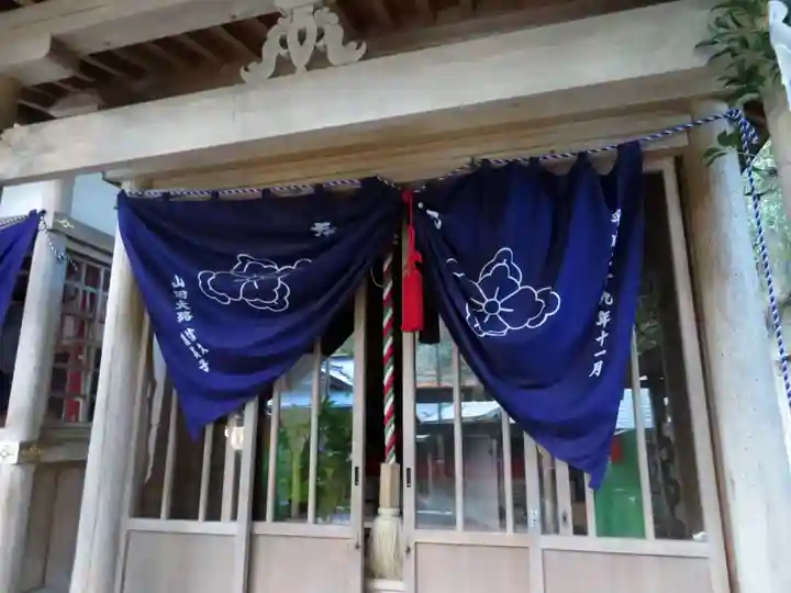 茜社の末社・摂社