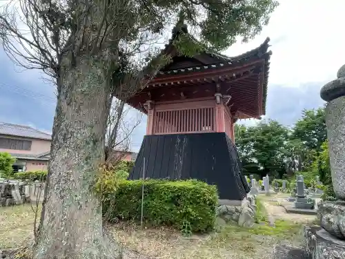 西蓮寺の{uncategorized: "未分類", other: "その他", undefined: "問題あり", building: "その他建物", grave: "お墓", sacred_gate: "鳥居", guardian: "狛犬", statue: "像", buddha: "仏像", history: "歴史", nature: "自然", garden: "庭園", animal: "動物", pagoda: "塔", temizu: "手水舎", mountain_gate: "山門・神門", sanctuary: "本殿・本堂", subordinate: "末社・摂社", art: "芸術", scenery: "景色", jizo: "地蔵", ema: "絵馬", goshuin: "御朱印", omikuji: "おみくじ", items: "授与品その他", amulet: "お守り", goshuincho: "御朱印帳", eats: "食事", festival: "お祭り", votive_dance: "神楽", shichigosan: "七五三参", wedding: "結婚式", experience: "体験その他", initially: "初詣", around: "周辺", anti_infection: "感染症対策"}