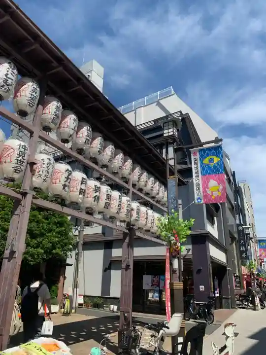 とげぬき地蔵尊 高岩寺の{uncategorized: "未分類", other: "その他", undefined: "問題あり", building: "その他建物", grave: "お墓", sacred_gate: "鳥居", guardian: "狛犬", statue: "像", buddha: "仏像", history: "歴史", nature: "自然", garden: "庭園", animal: "動物", pagoda: "塔", temizu: "手水舎", mountain_gate: "山門・神門", sanctuary: "本殿・本堂", subordinate: "末社・摂社", art: "芸術", scenery: "景色", jizo: "地蔵", ema: "絵馬", goshuin: "御朱印", omikuji: "おみくじ", items: "授与品その他", amulet: "お守り", goshuincho: "御朱印帳", eats: "食事", festival: "お祭り", votive_dance: "神楽", shichigosan: "七五三参", wedding: "結婚式", experience: "体験その他", initially: "初詣", around: "周辺", anti_infection: "感染症対策"}