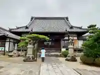 善導寺の本殿・本堂